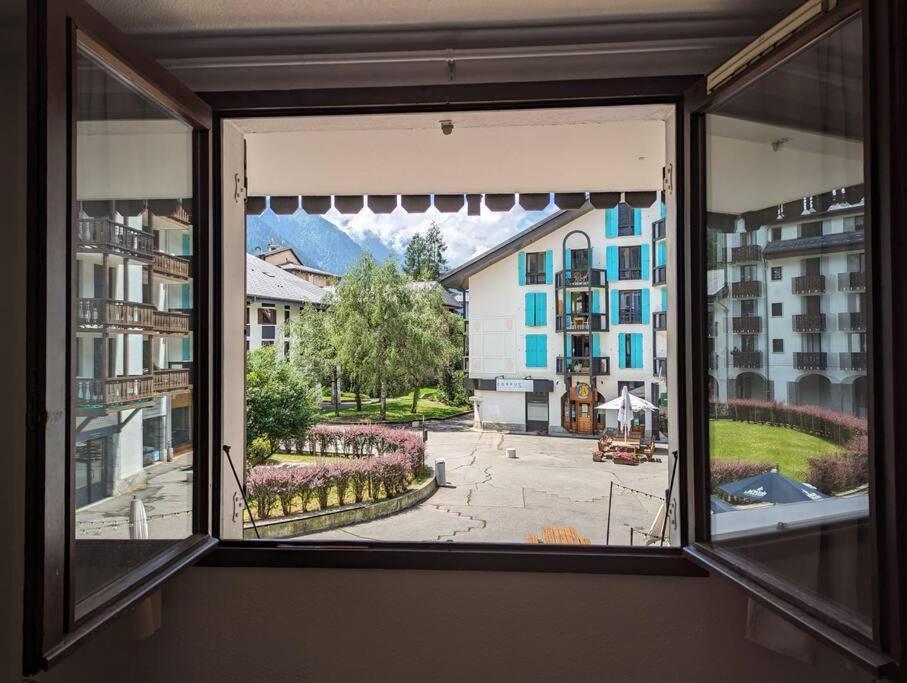 Central Spacious Flat With Private Parking Chamonix Esterno foto