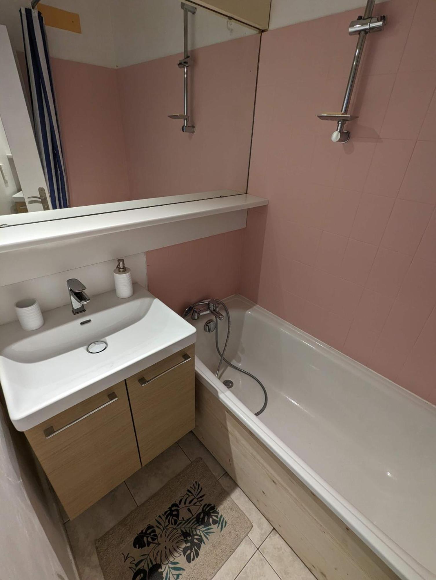 Central Spacious Flat With Private Parking Chamonix Esterno foto
